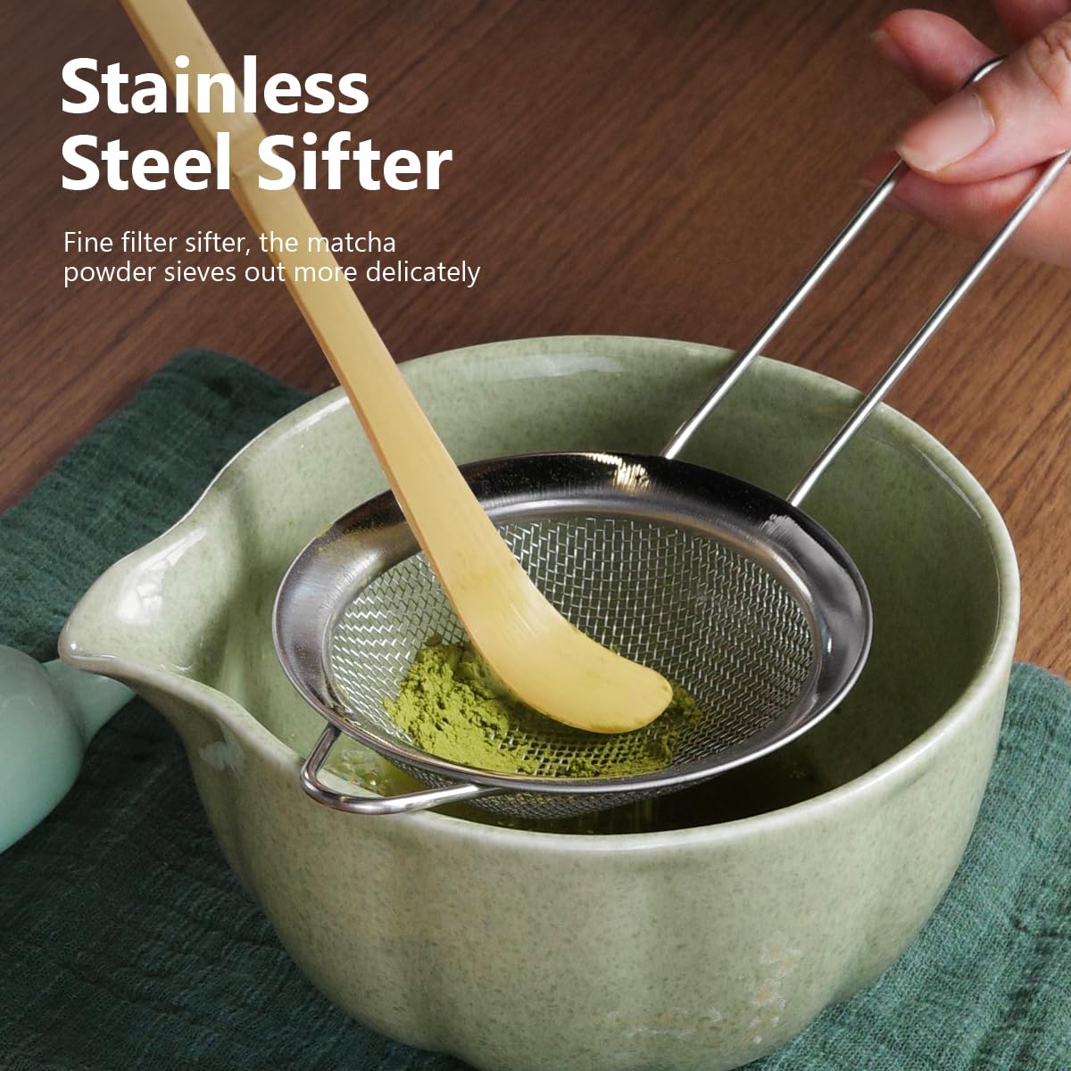 Domaci Matcha Whisk Set chasen holder keeps the whisk neatly stored.