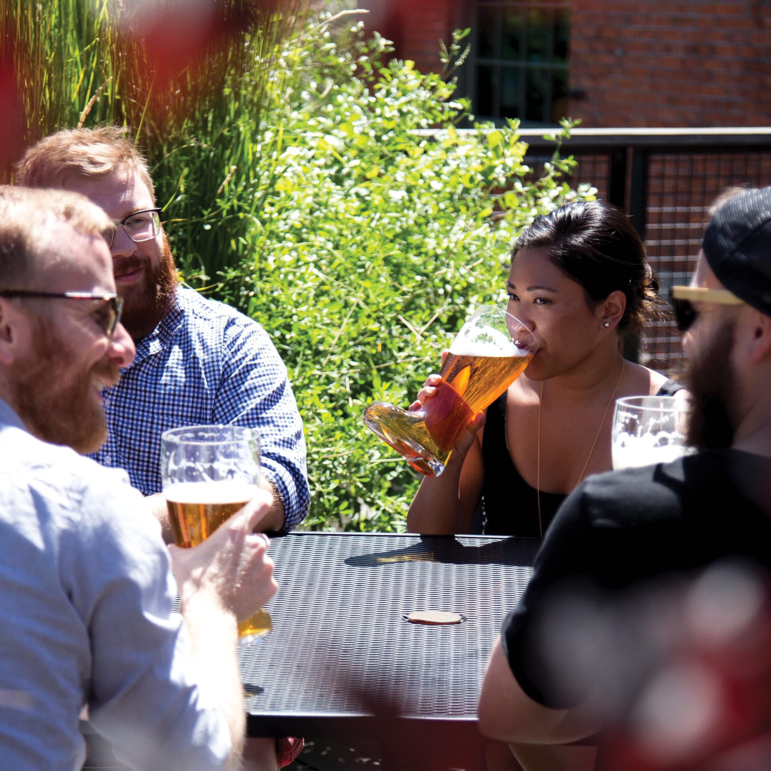 Das Boot 2L variant ideal for shared pours at events.