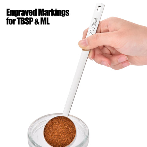 Doosu long-handle scoop features a hanging hole for easy storage.