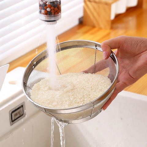 DOPMEP pasta rinse helper ensures smooth water flow through fine mesh.