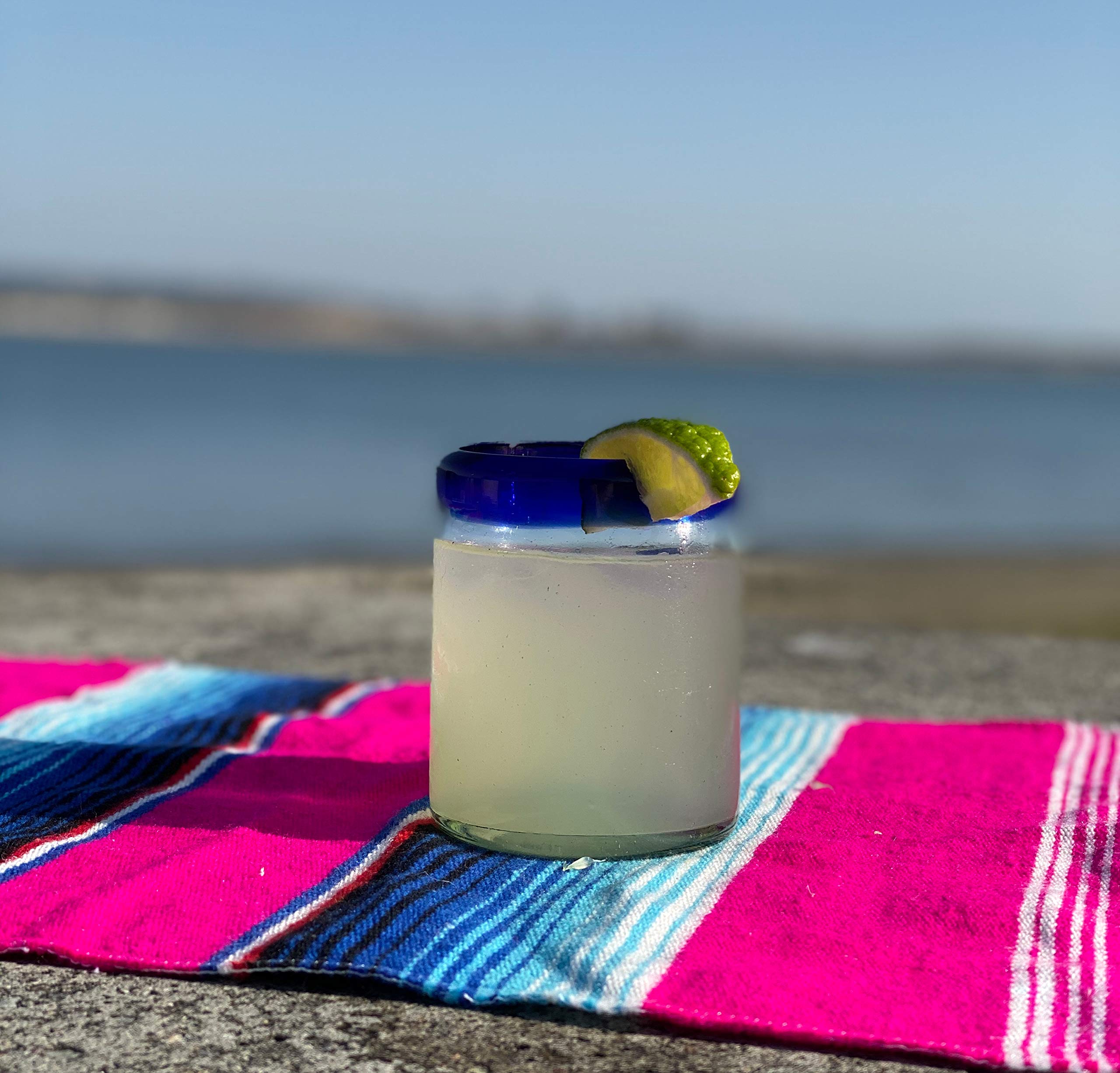 Dos Sueños cobalt rim tumbler, sturdy daily use and clean lines.