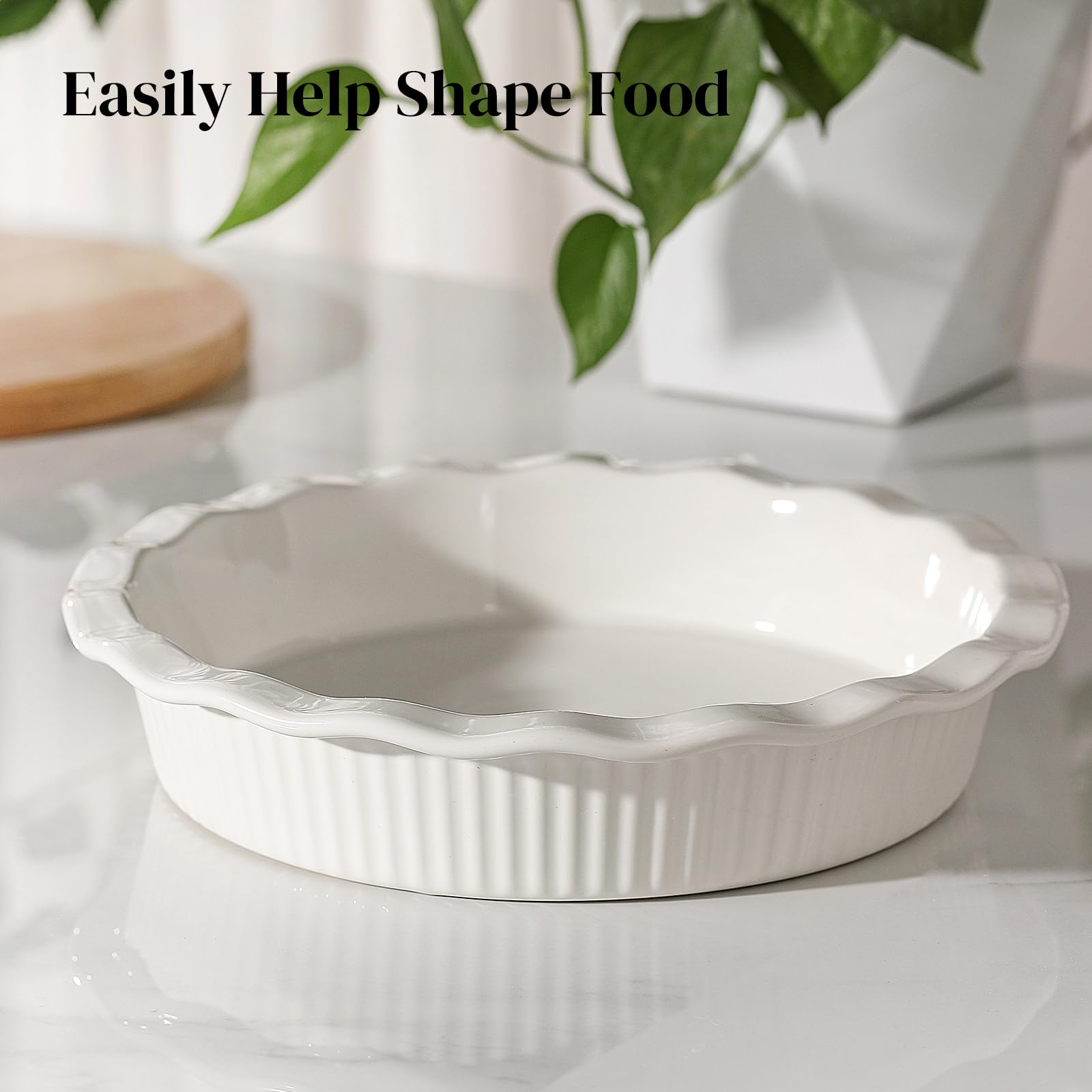DOWAN fluted rim enhances grip while baking pies and tarts.