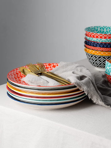 DOWAN gift-ready ceramic plates suitable for housewarmings and holidays.