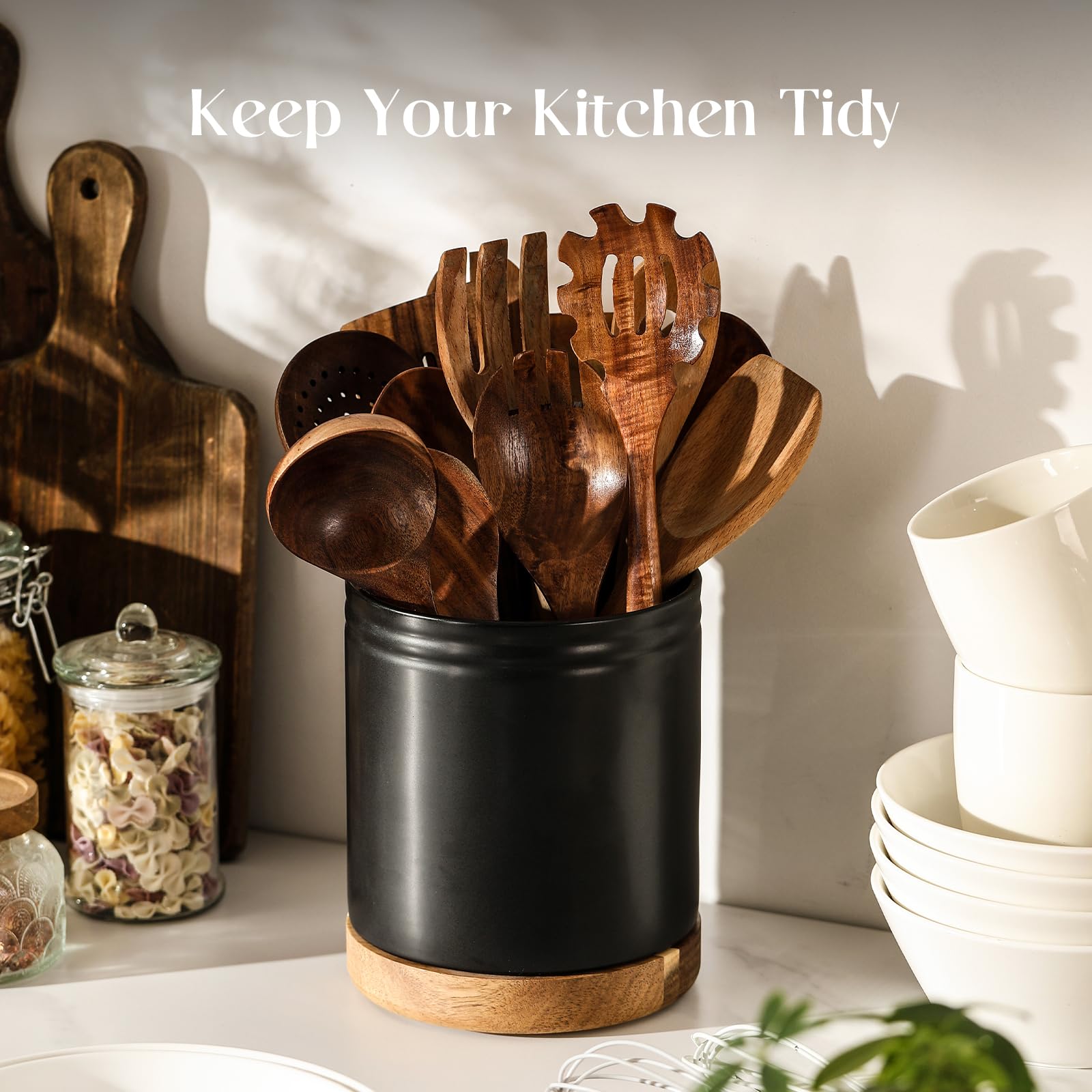 Dowan large-capacity utensil caddy holds 20+ pieces on the counter.