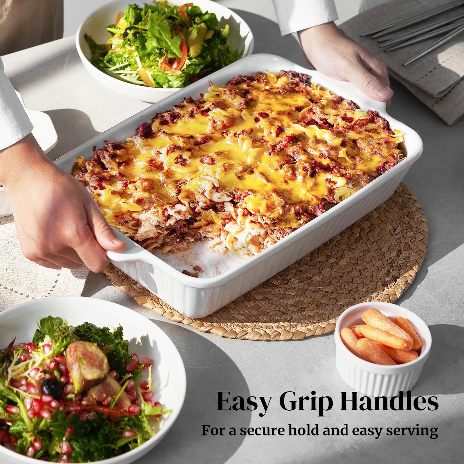 DOWAN lead-free ceramic bakeware with smooth surface resists stains