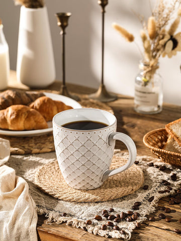 DOWAN mugs with weighted base for stable handling while sipping