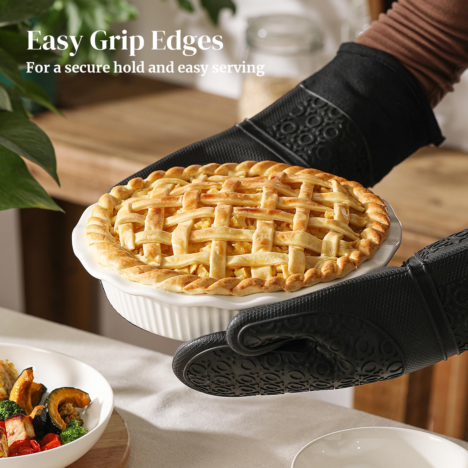 DOWAN oven-safe and microwave-safe round baking dish for versatile cooking.