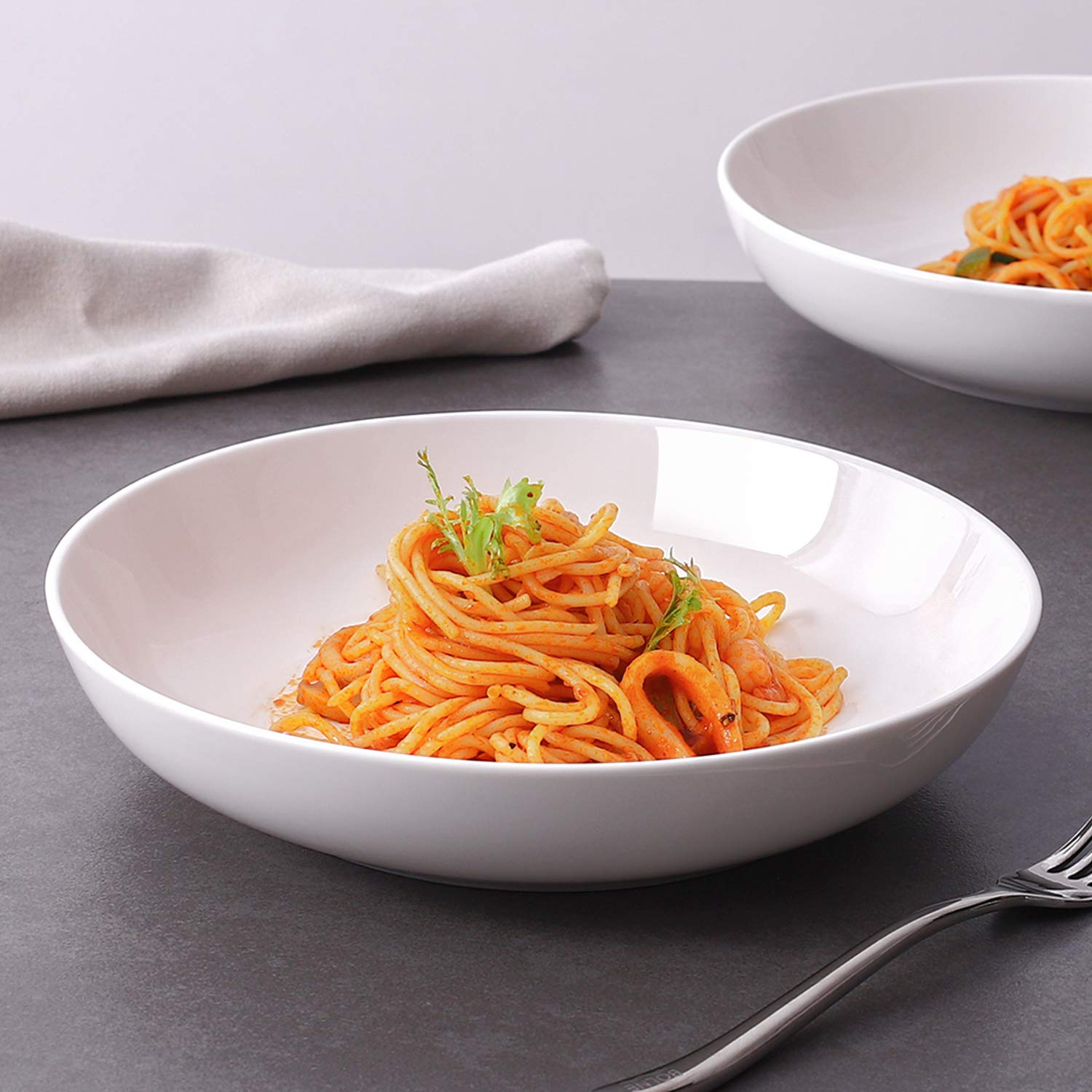 DOWAN soft white ceramic bowls with glossy glaze resist stains and simplify cleaning