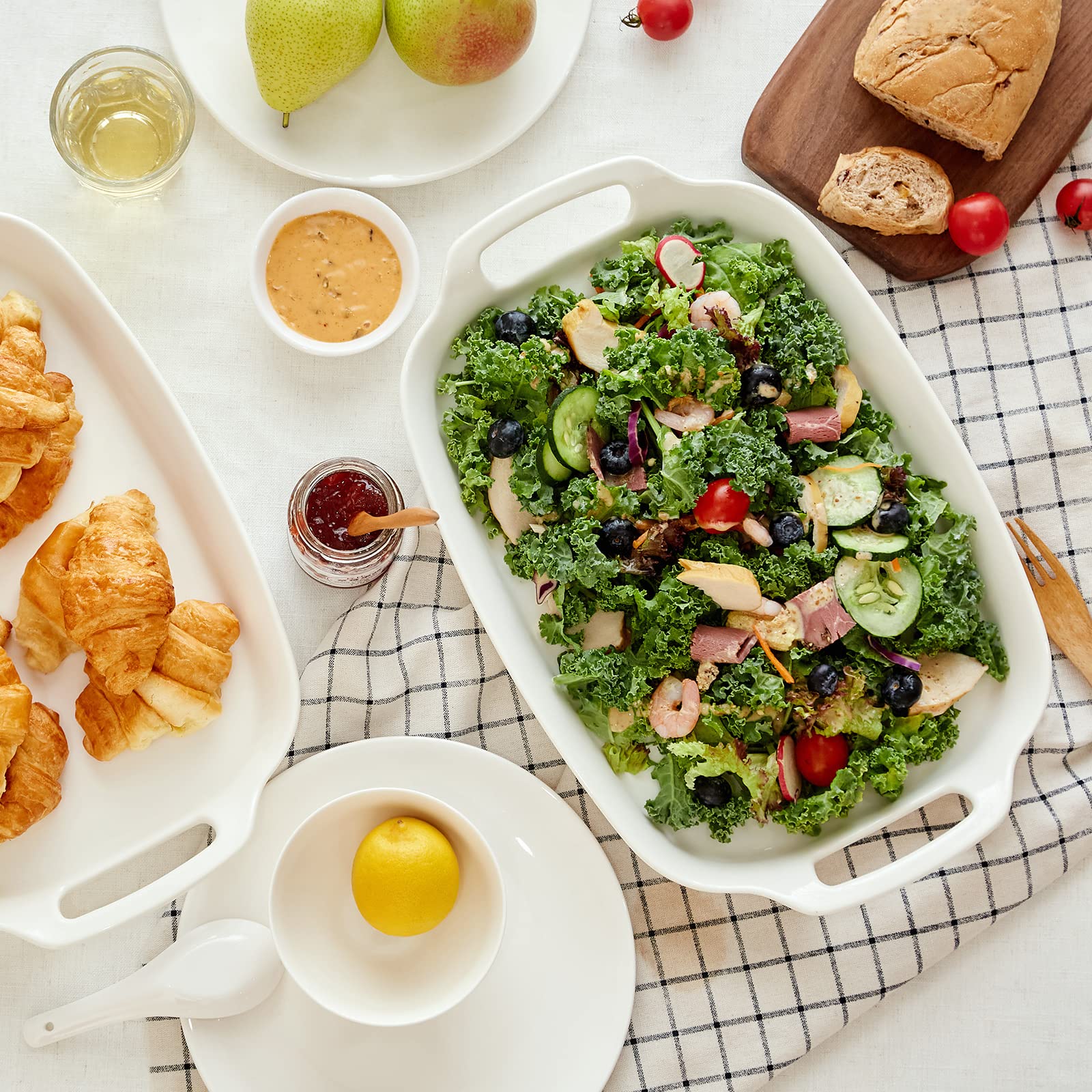 DOWAN porcelain serving platters in white, set of two, ideal for elegant dining.