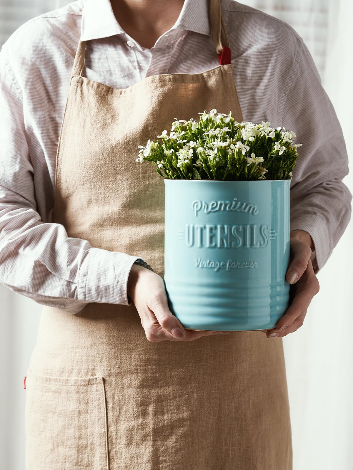 DOWAN turquoise utensil holder on counter with long utensils neatly arranged