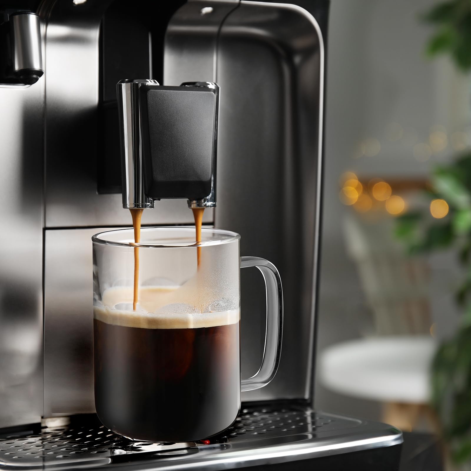 DRASTAR acacia wood lid seals tightly to minimize spills and keep beverages warm