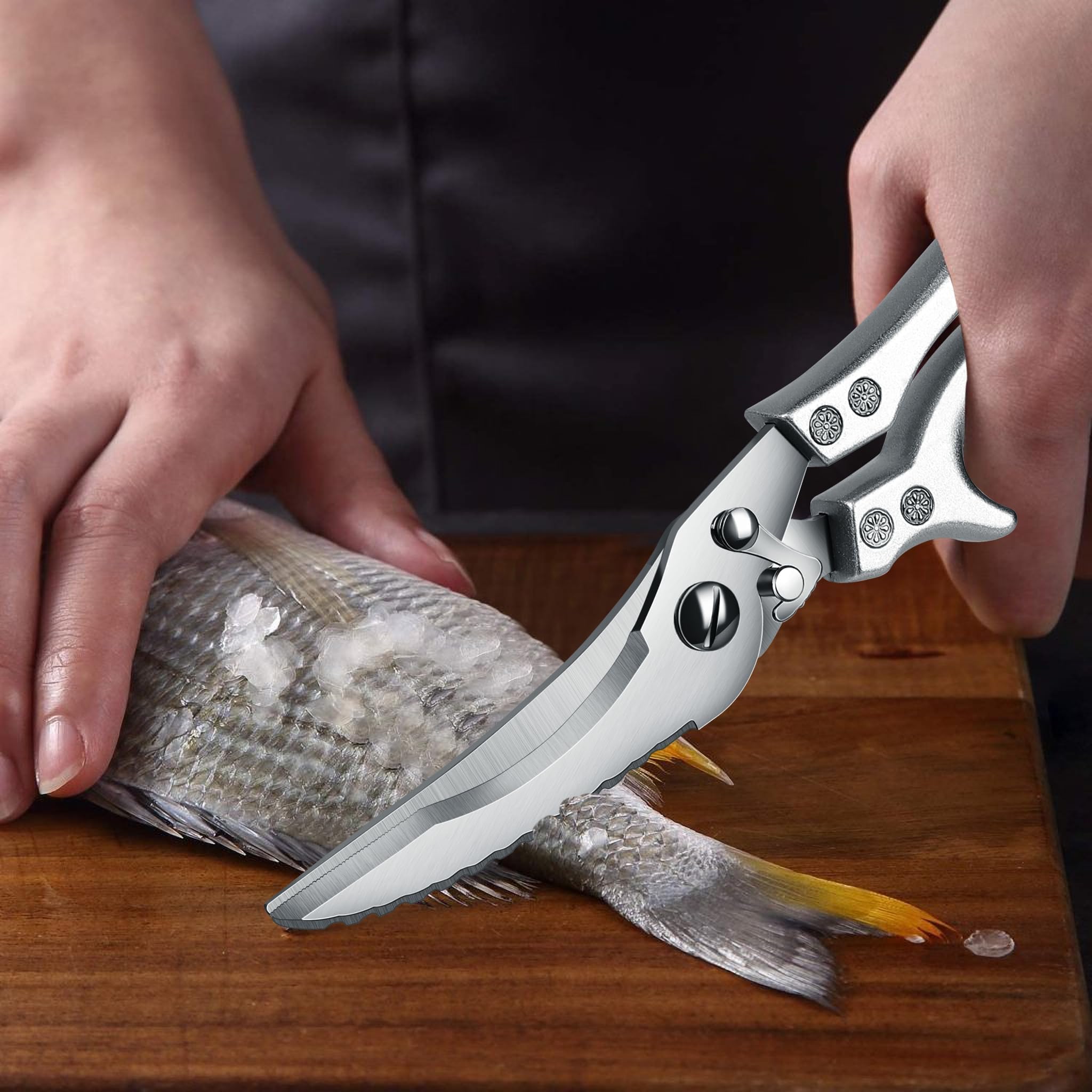 Dream Reach spring-loaded poultry shears for smooth one-handed cutting