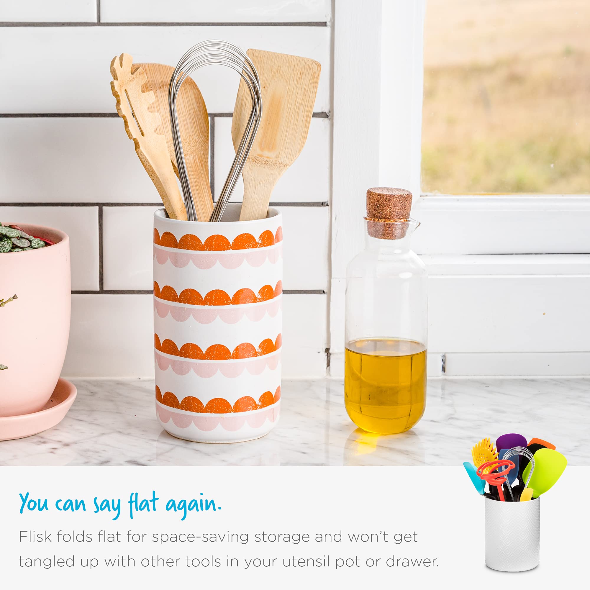 Dreamfarm Flisk Balloon Whisk Black features 10 wires for efficient aeration.