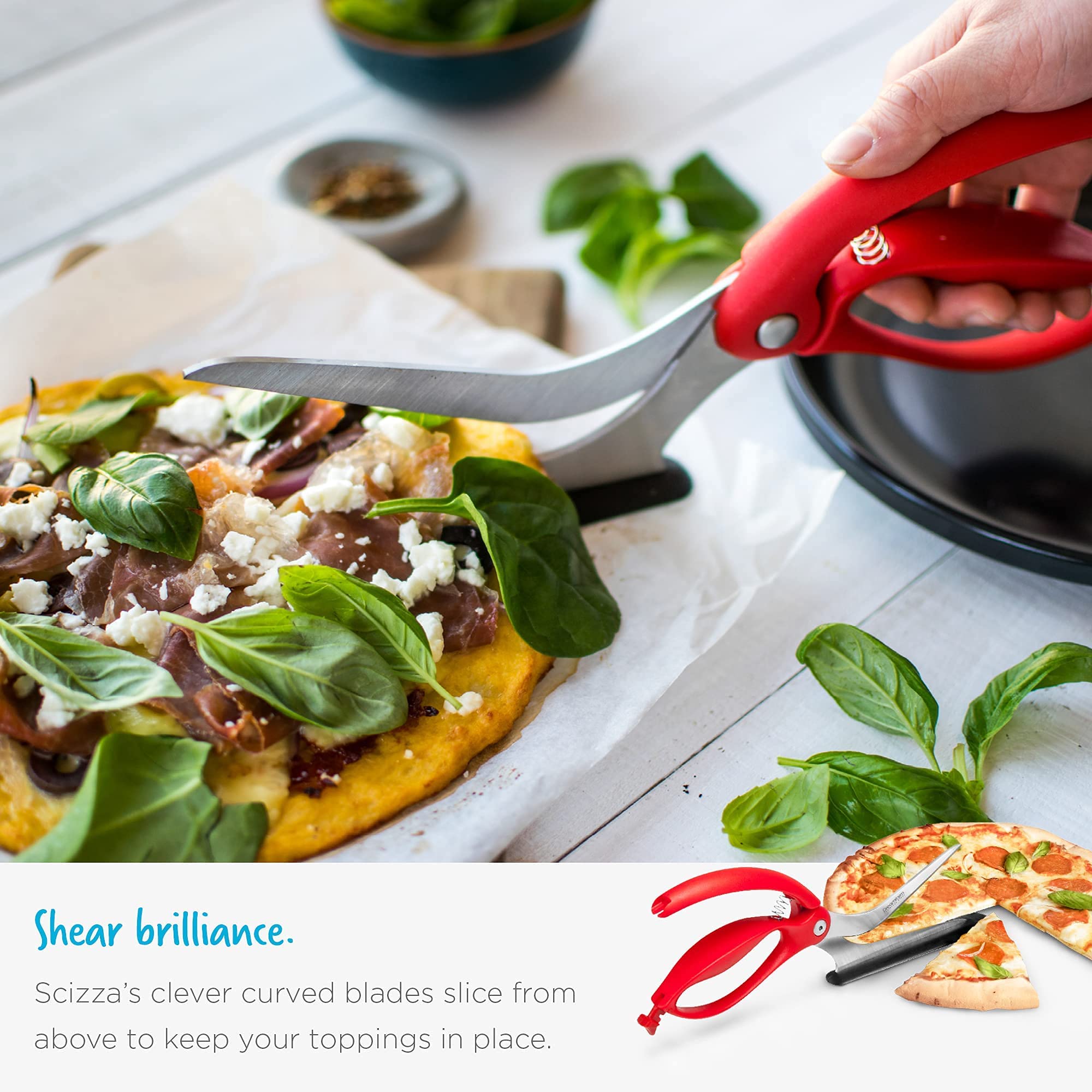 Dreamfarm Scizza extra-long 15 cm blades deliver clean cuts across pizzas.