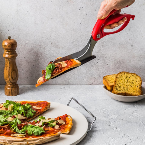 Dreamfarm Scizza stainless steel blades cut through thick crusts cleanly