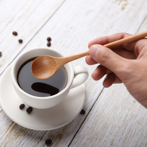 DROENTIL coffee-stirring-spoon-detail features sturdy wood for daily use.