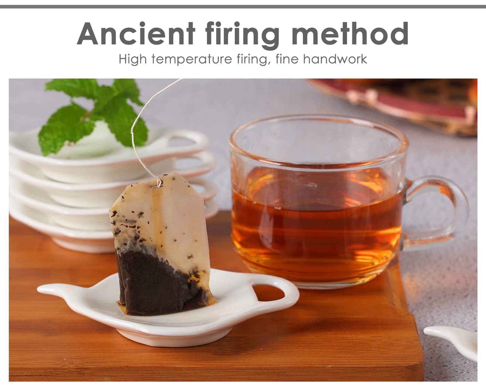 DS. DISTINCTIVE STYLE teapot-shaped holder with handle adds novelty and classy appeal.