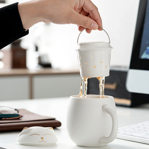 DUANMUL cat mug shows cat-tail handle for a comfortable, anti-scald grip.
