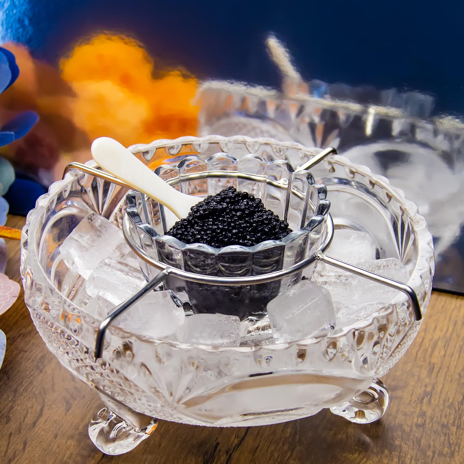 Duebel serving set simplifies refilling ice for continuous catering at events