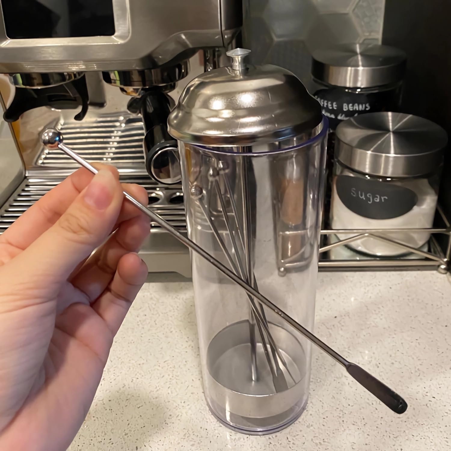 Dukars includes 100-straw capacity for everyday use.
