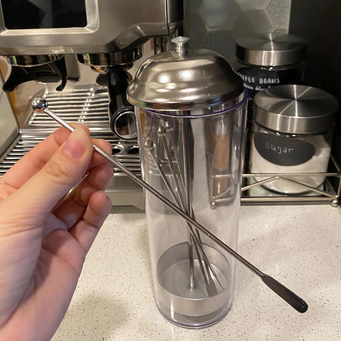 Dukars includes 100-straw capacity for everyday use.