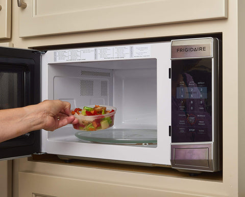 DuraHome airtight lid ensures leakproof storage for soups and dressings