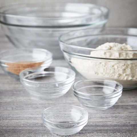 Duralex LYS heat-tolerant bowl withstands cold and hot liquids safely.