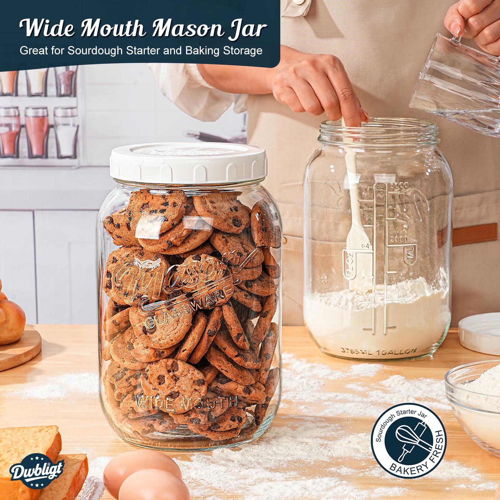 Dwbligt tamper resistant lids prevent accidental openings and preserve food.