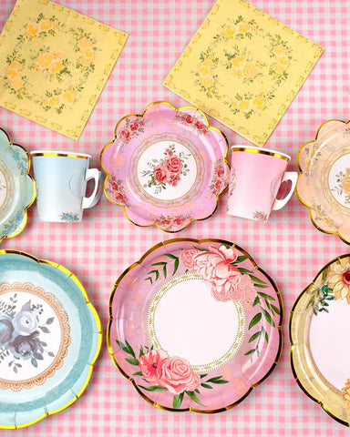 Dwsiplytg floral party set packaging showing coordinated tableware.