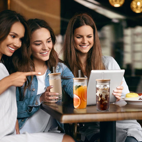 DWTS DANWEITESI INS-style plastic lid for portable sipping on the go.