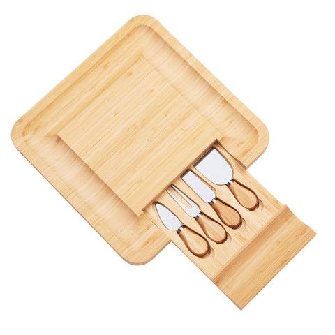 Dynamic Gear 13x13 inch board provides versatile layout for different foods.