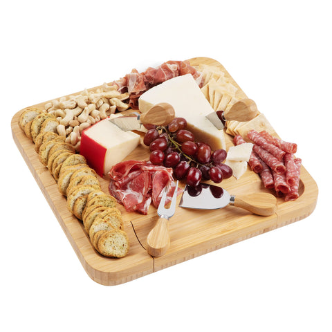 Dynamic Gear Gift-Ready Charcuterie Set is an impressive housewarming and wedding option.