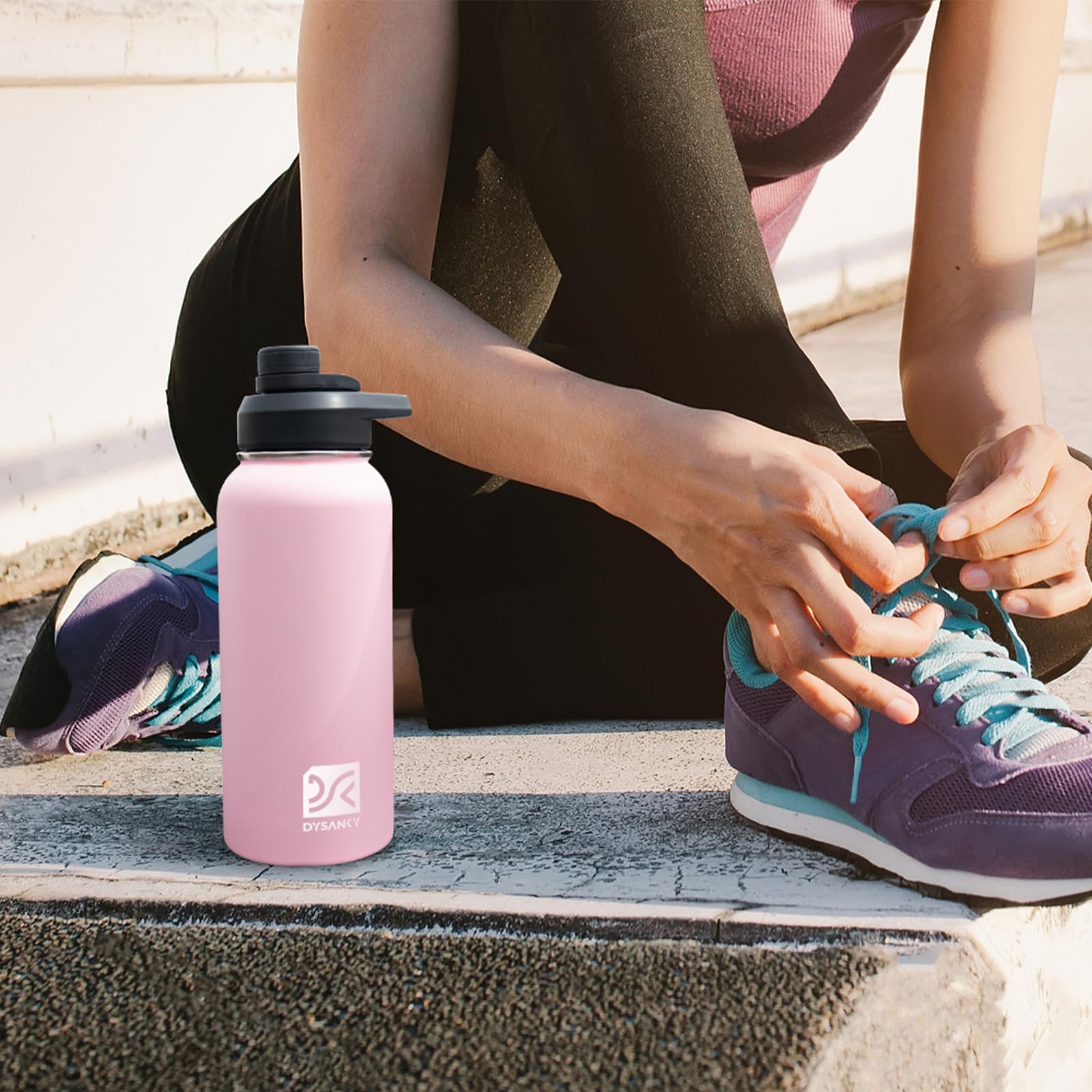 DYSANKY vacuum insulation preserves cold drinks for hours.