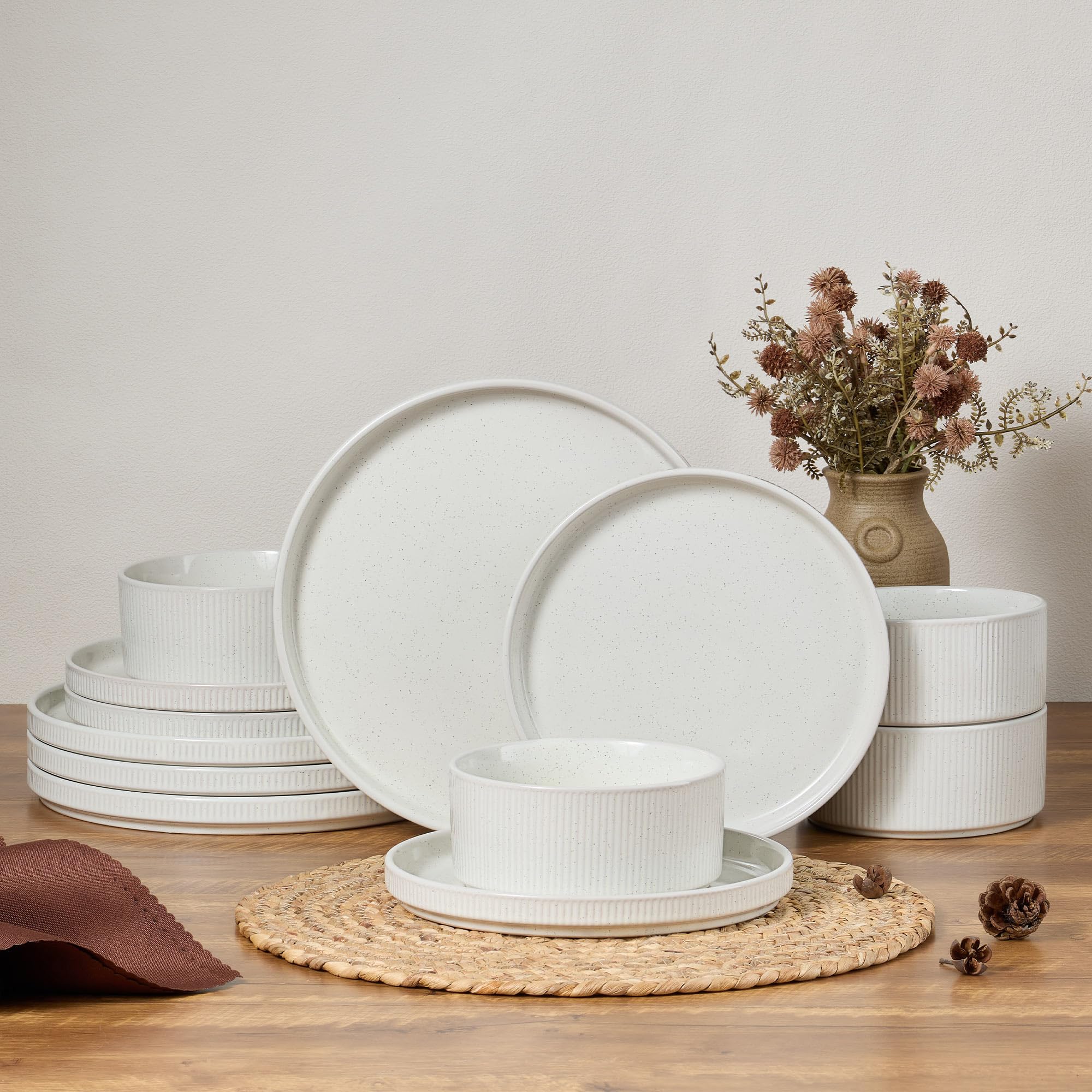 E-far microwave and dishwasher safe stoneware for easy cleanup.