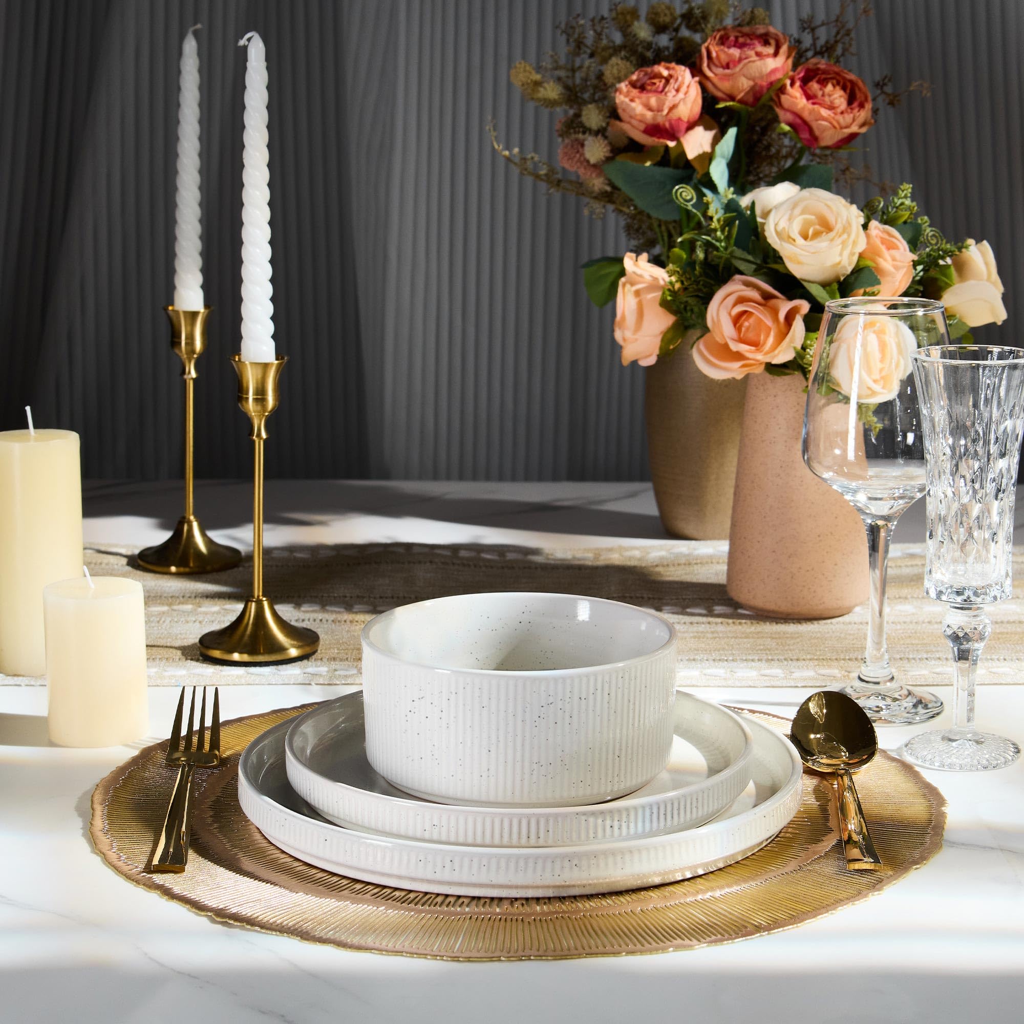 E-far vertical ribbed edge detail adds safe grip and refinement.