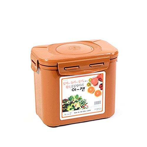 e-jen Premium kimchi container with airtight lid preserves fermentation flavors.