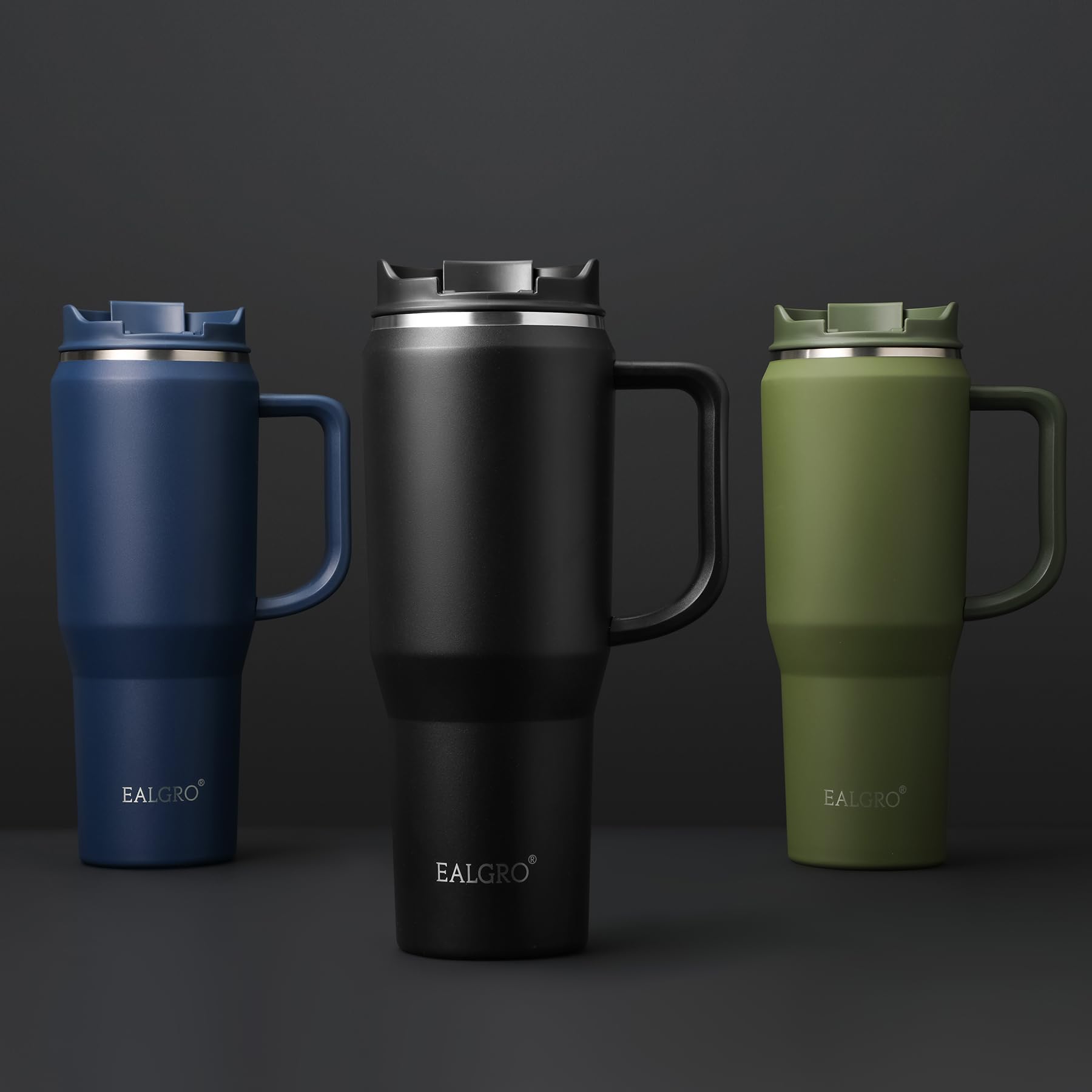 EALGRO tumbler includes two straws and a straw brush for easy cleaning.