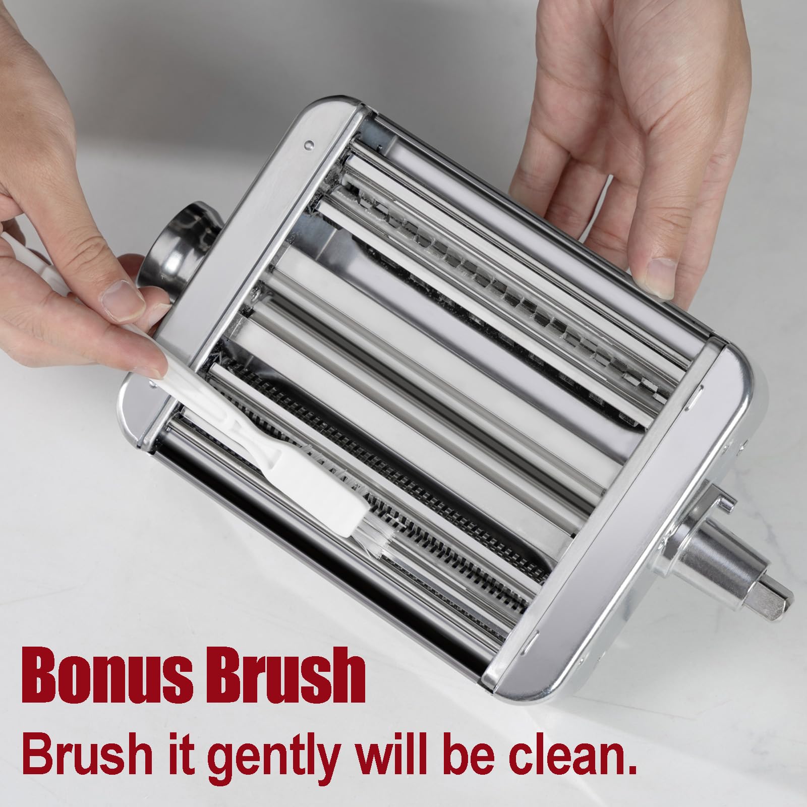 Eascandy fettuccine cutter close-up, clean cuts for weeknight pasta.