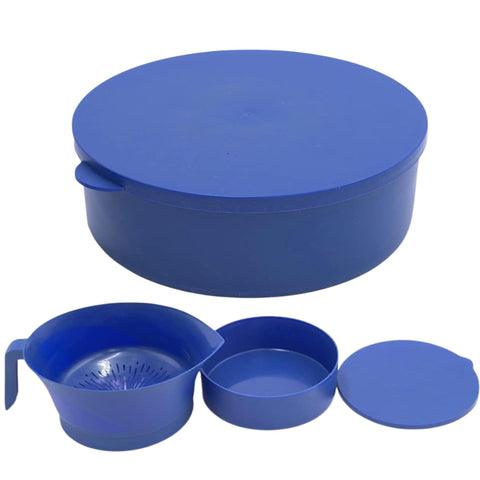 Easy Greasy grease container with lid for easy pouring and storage.