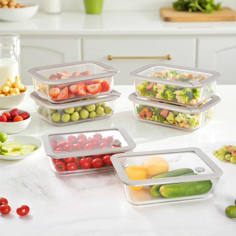 EcoEvo dishwasher-safe glass containers simplify cleanup after meals.