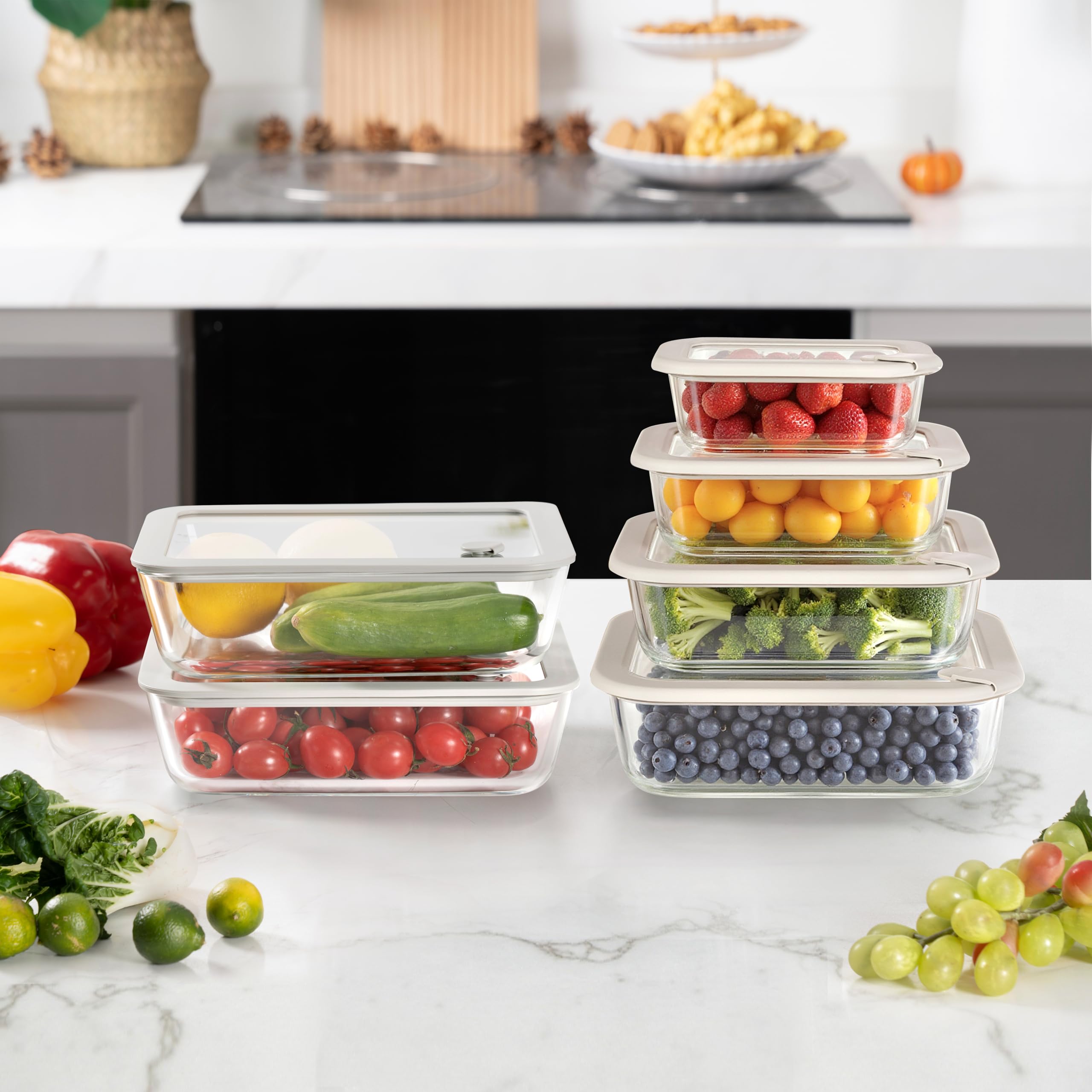 EcoEvo microwave-safe containers with lids on for quick reheats.