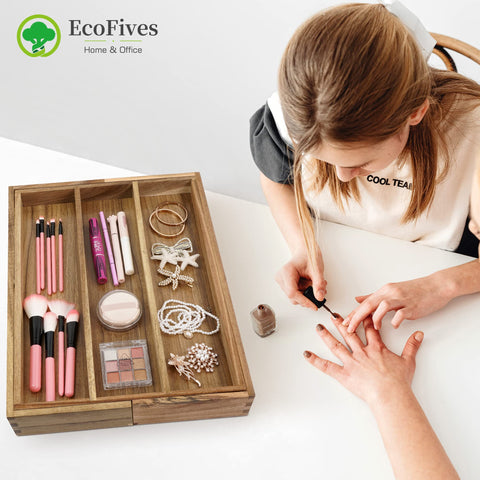 EcoFives Acacia organizer expanded on right panel for extra capacity.