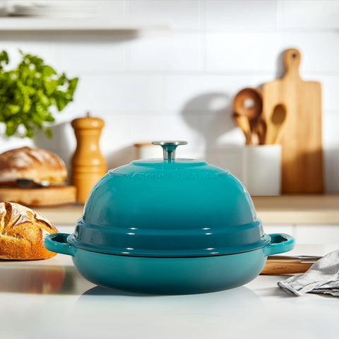 EDGING CASTING bread-baking performance promotes crusty loaves and tender crumb.