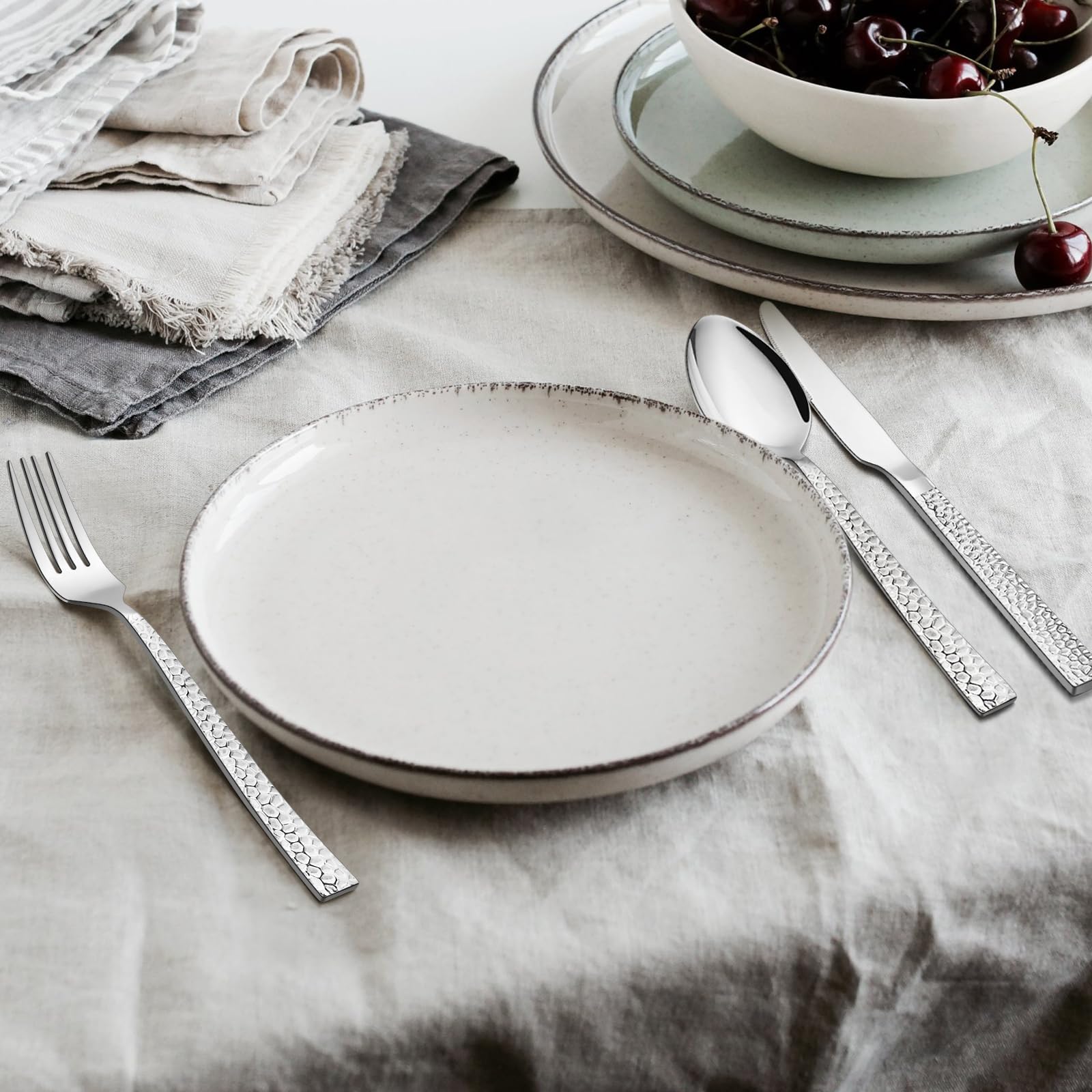 E-far hammered dinner spoons feature ergonomic, well-balanced handles for comfortable grip