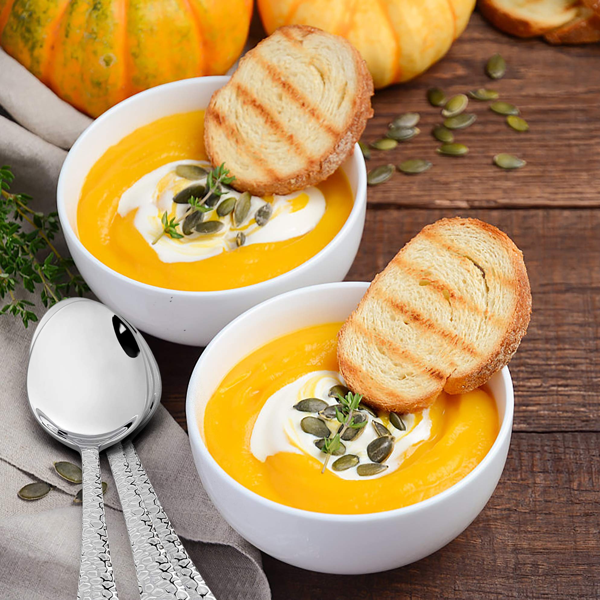 E-far round-edge spoons protect mouths with smooth edges