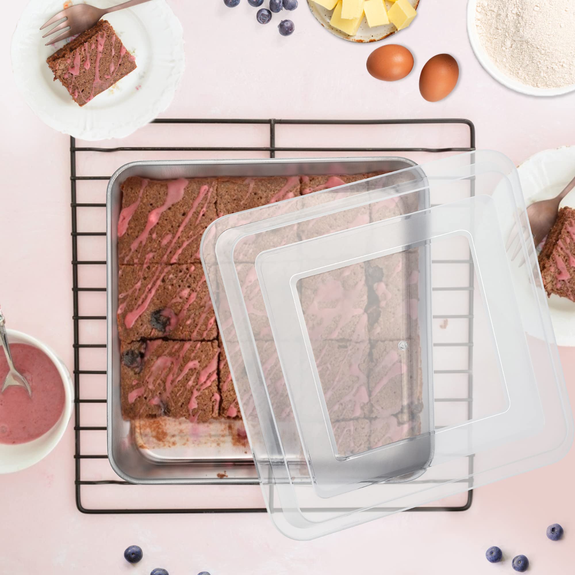 E-far see-through lid on pan for visible leftovers and storage.