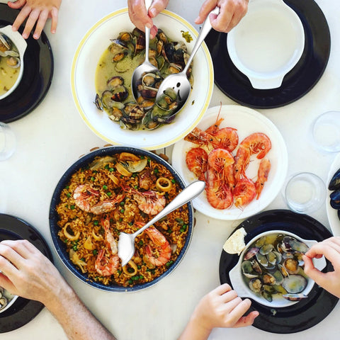 E-far sturdy spoons handle heavy dishes without bending