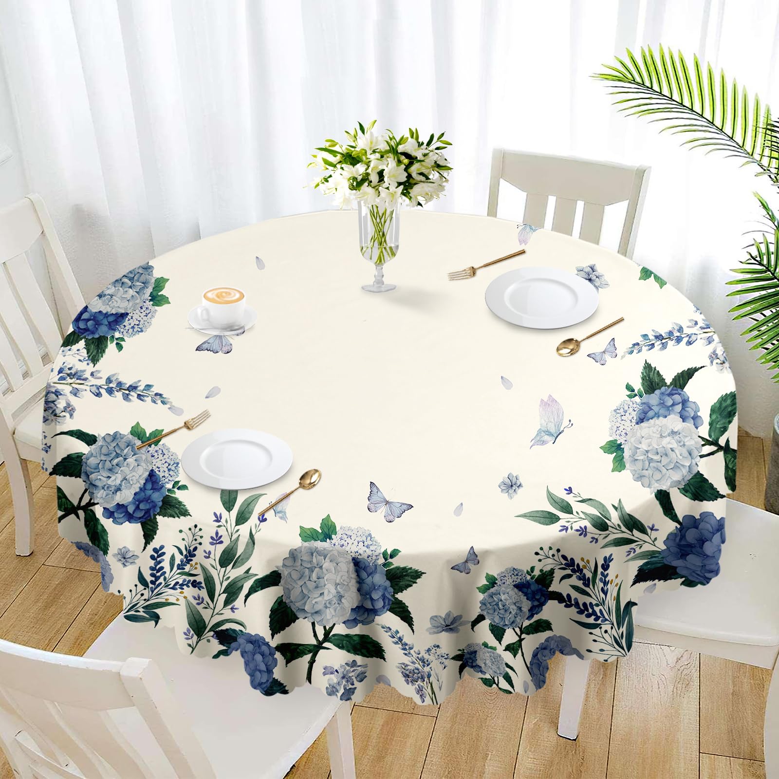Eikione round tablecloth with pattern-edge design elevates dining decor