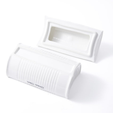 Eiqijci storage-ready lid preserves leftovers between courses.