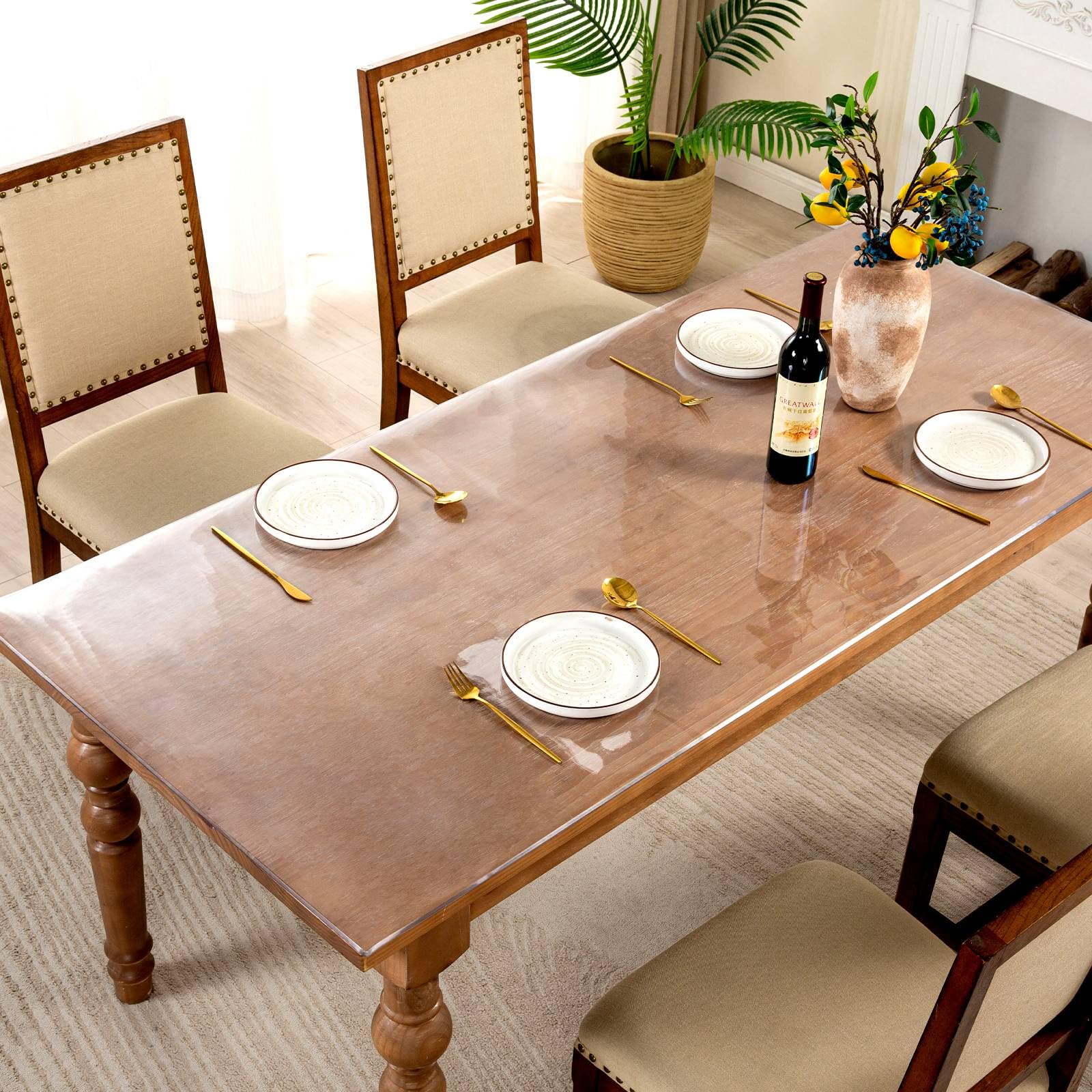 Eisdroma dustproof and easy-clean table cover keeps surfaces looking new.